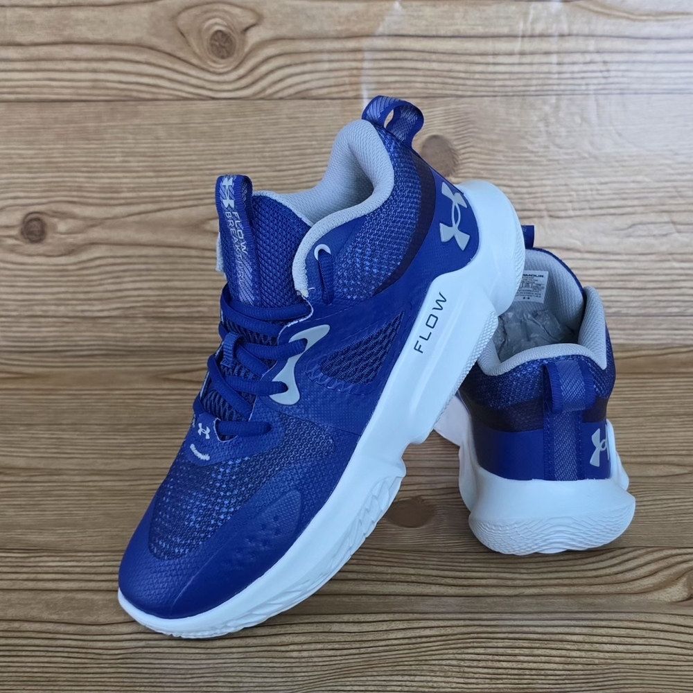Under Armour Flow Breakthru Sneakers